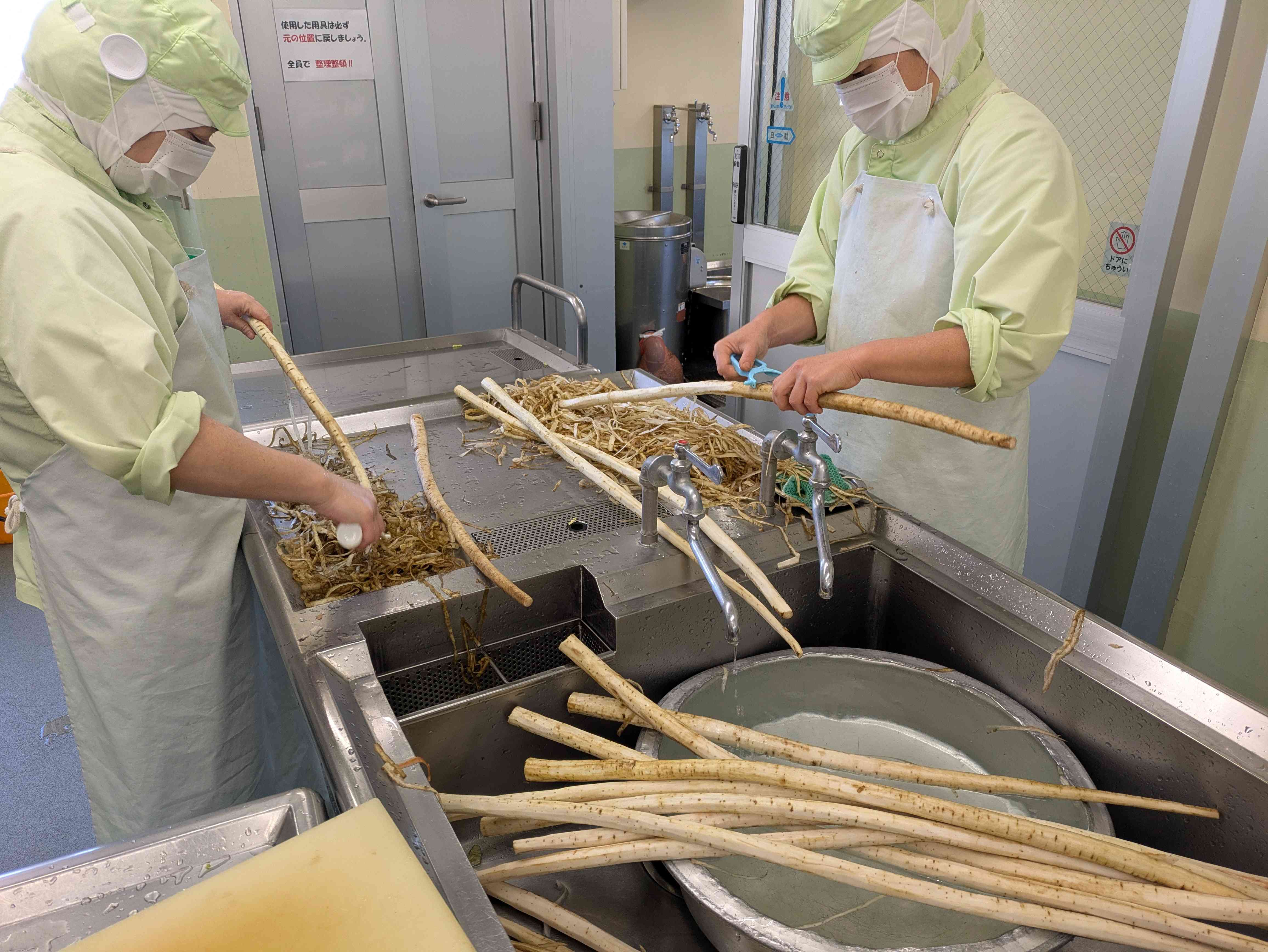 PXL_20251204_002647084