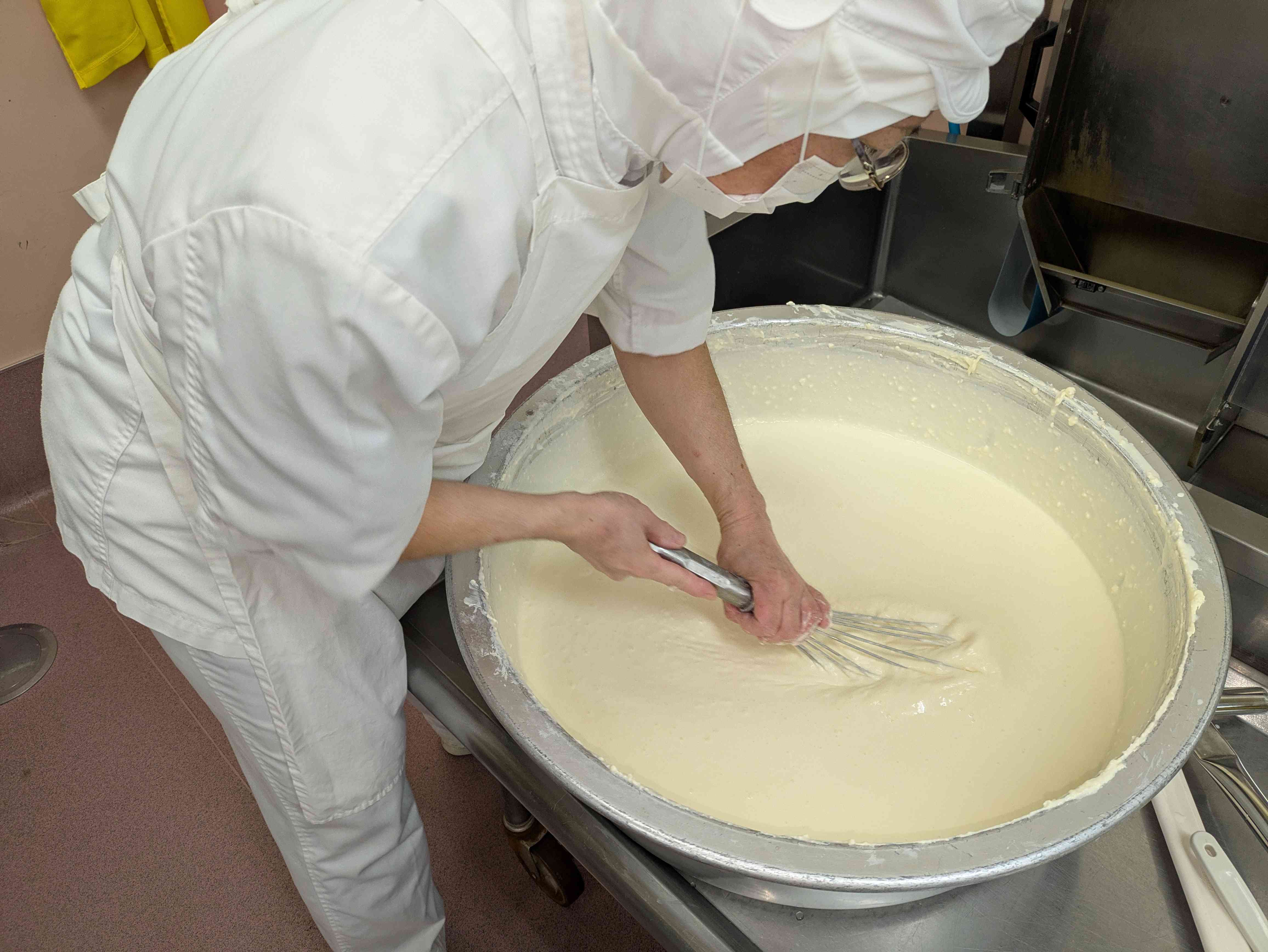 PXL_20251223_004437439